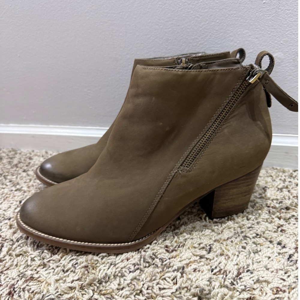 Aqua College Waterproof Brown Leather Ankle Boots Women 12M Block Heel B6380 274